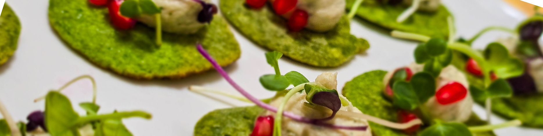 spinatblinis mit forellenmousse