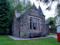 Historisches Pförtnerhäuschen (heute Visitor Center) der Aberlour Distillery